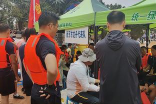 恩比德连续至少16场场均砍40+ 历史继大帅科比哈登后第4人